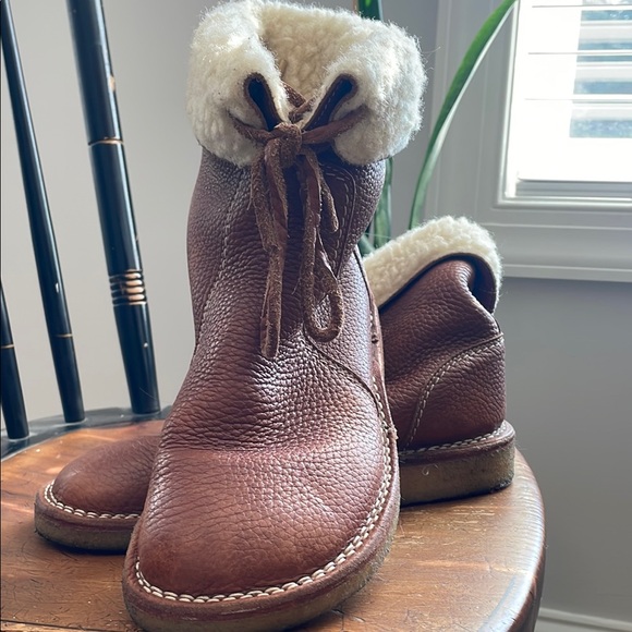 Cozy Brown Leather Duckfeet Arhus Boots with Shearling Cuff - Picture 3 of 8
